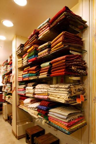 Interior Design Services Consultant Poshak 27